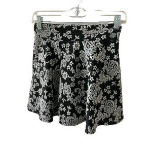 CHARLOTTE RUSSE JUNIORS GIRLS BLACK FLORAL MINI FULL SKIRT  EUC M